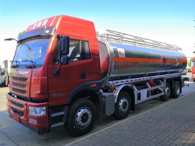 临时油罐车与水泥车的价格影响因素及市场行情分析