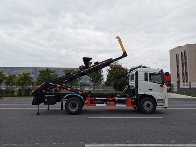 国六新款陕汽10吨背罐车 高效运输的专业解决方案