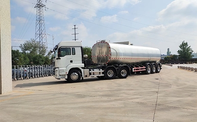 38吨鲜奶启程记 四川半挂罐车现场直击